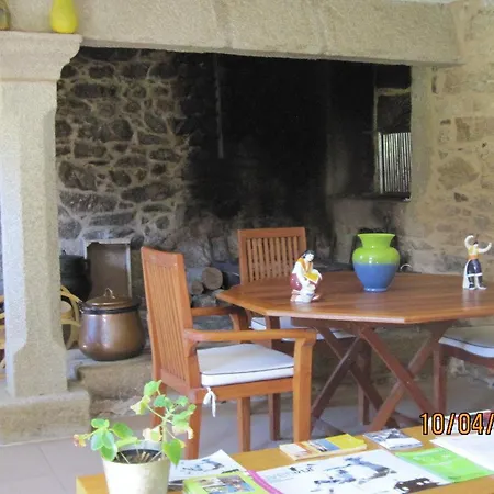 Lantställe A Mimoseira A Estrada